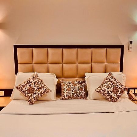 Hotel Bhoomivilas Agra  Eksteriør billede