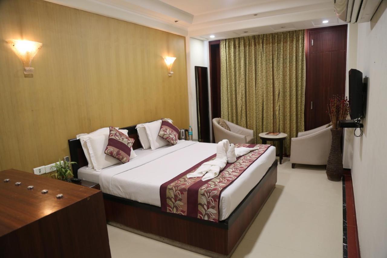 Hotel Bhoomivilas Agra  Eksteriør billede